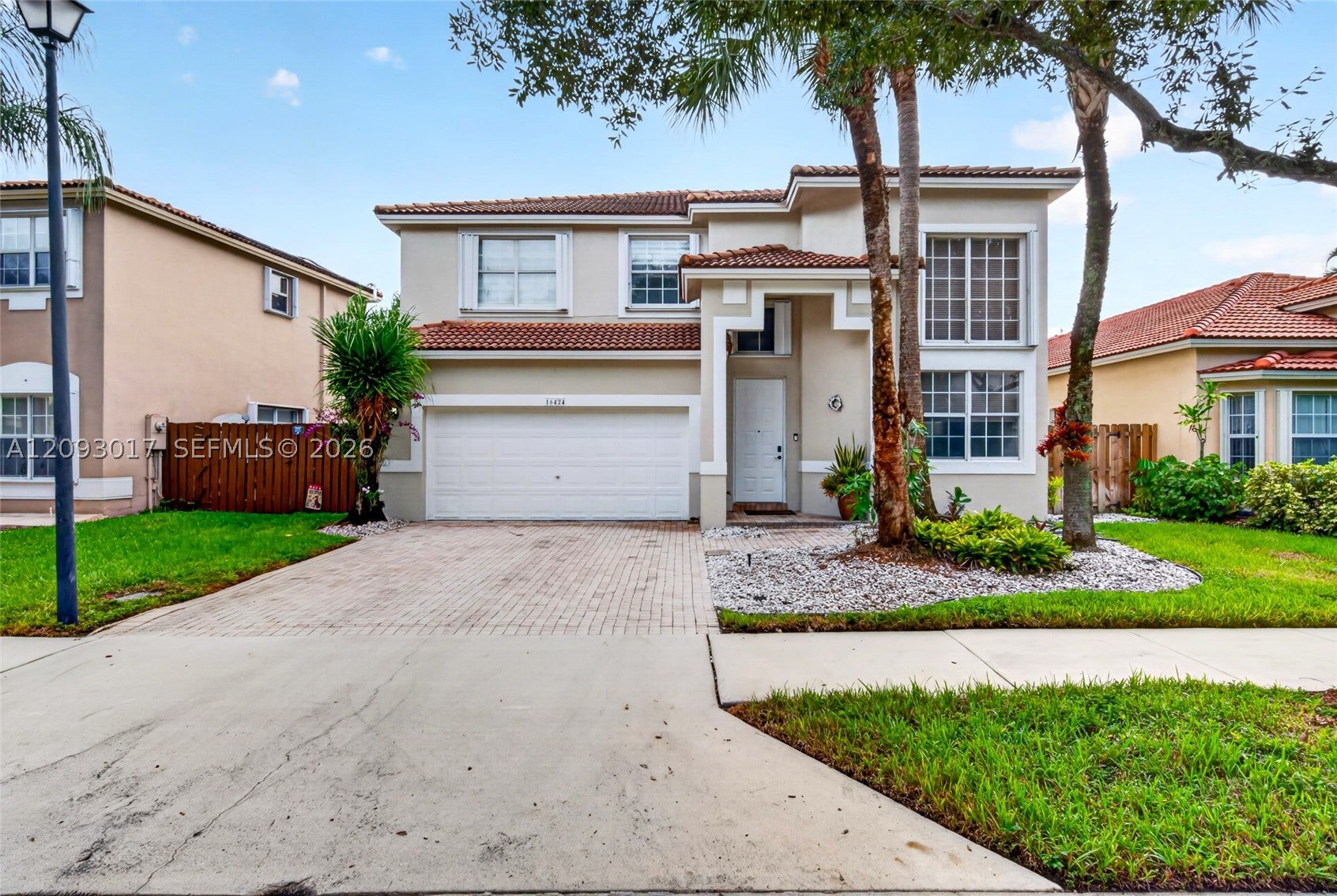 16424 Sapphire Pl