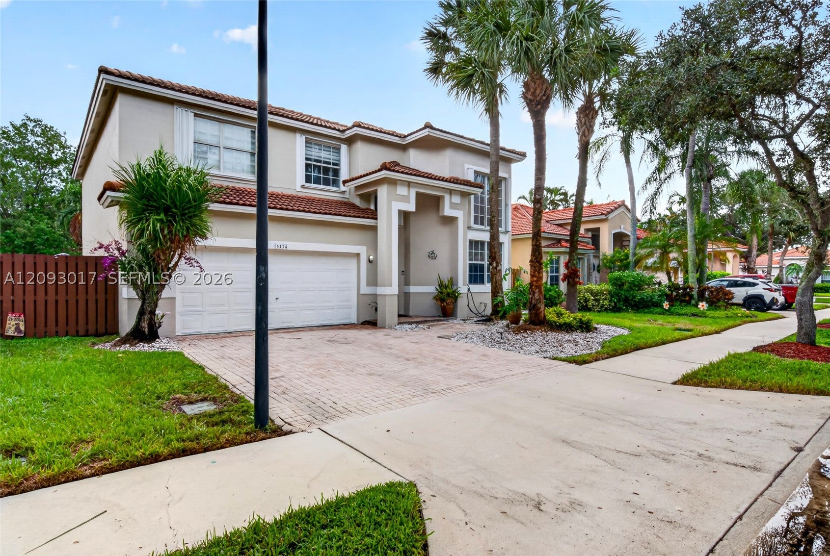16424 Sapphire Pl