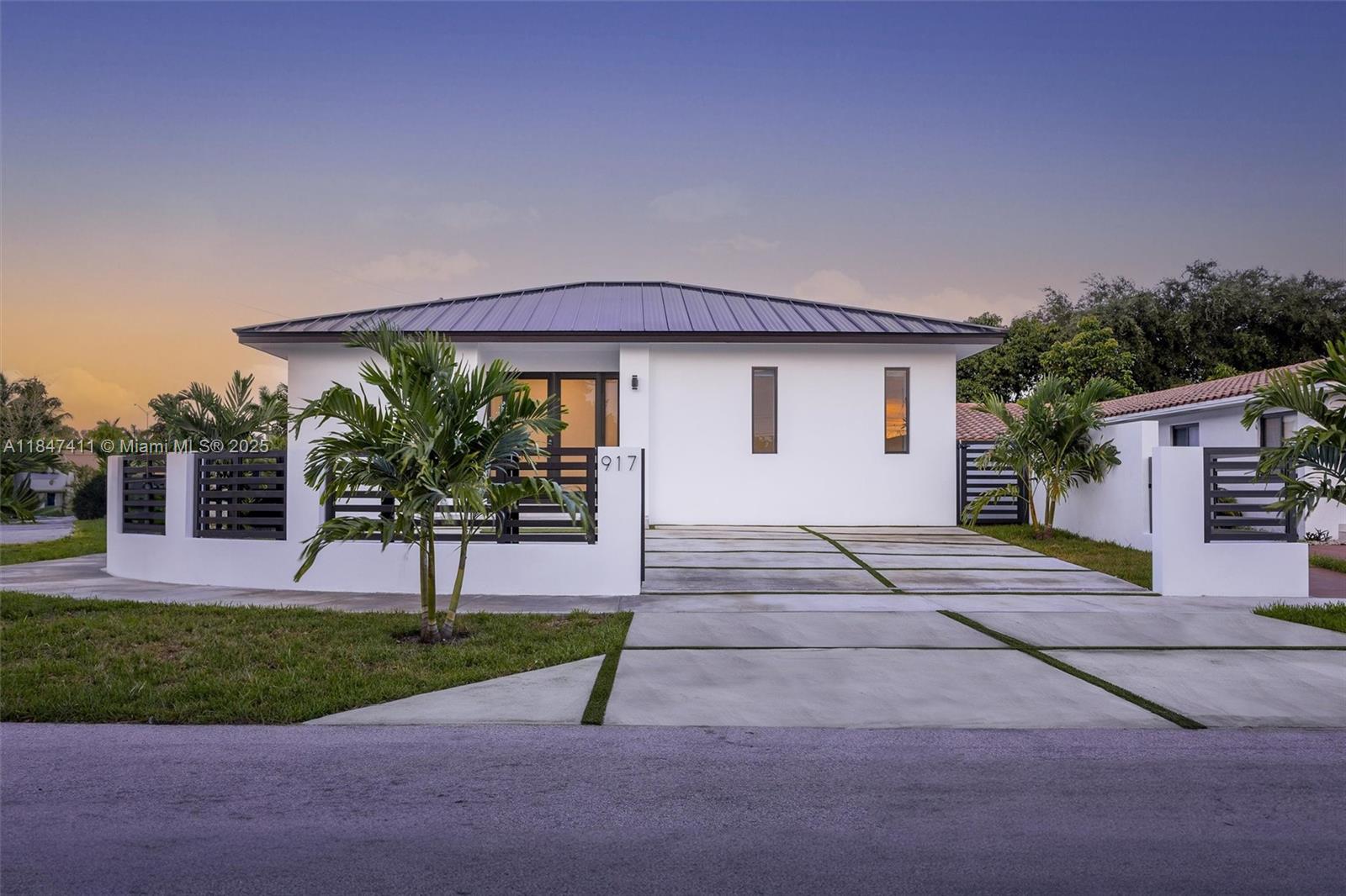 Brand-new construction in the heart of Westchester. Duplex featuring two spacious 3BR/2BA units with 1,600 sqft each. Modern kitchens with quartz countertops, high-end appliances, elegant bathrooms, and large bedrooms. Includes 4 security cameras and a generous front driveway. No HOA and fast approval. Perfect for families or clients looking to live close but independently. Easy to show.