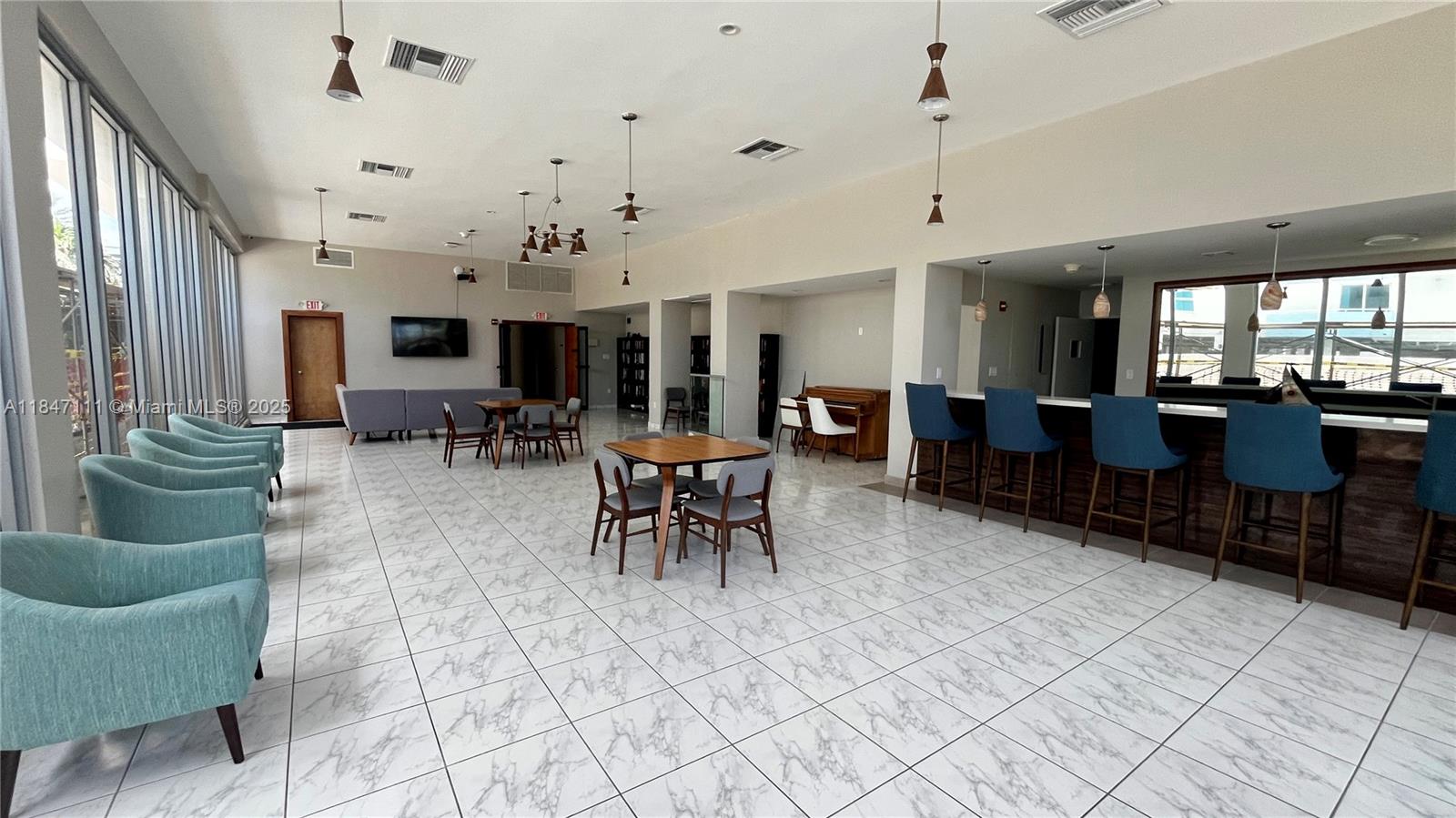 FOUR WINDS CONDO - Residential Lease