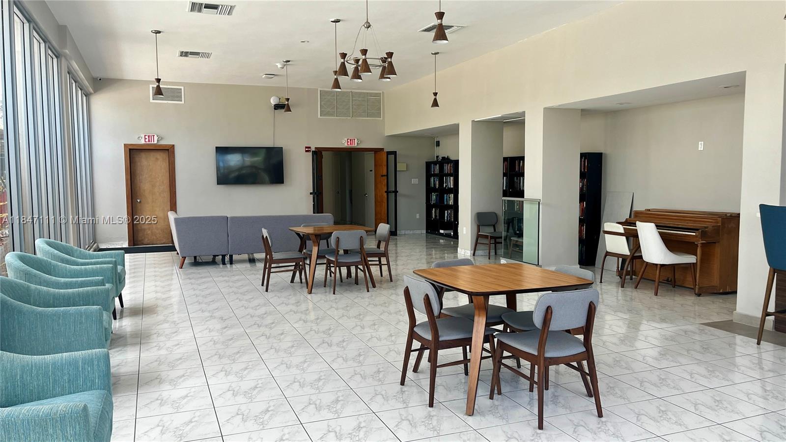 FOUR WINDS CONDO - Residential Lease