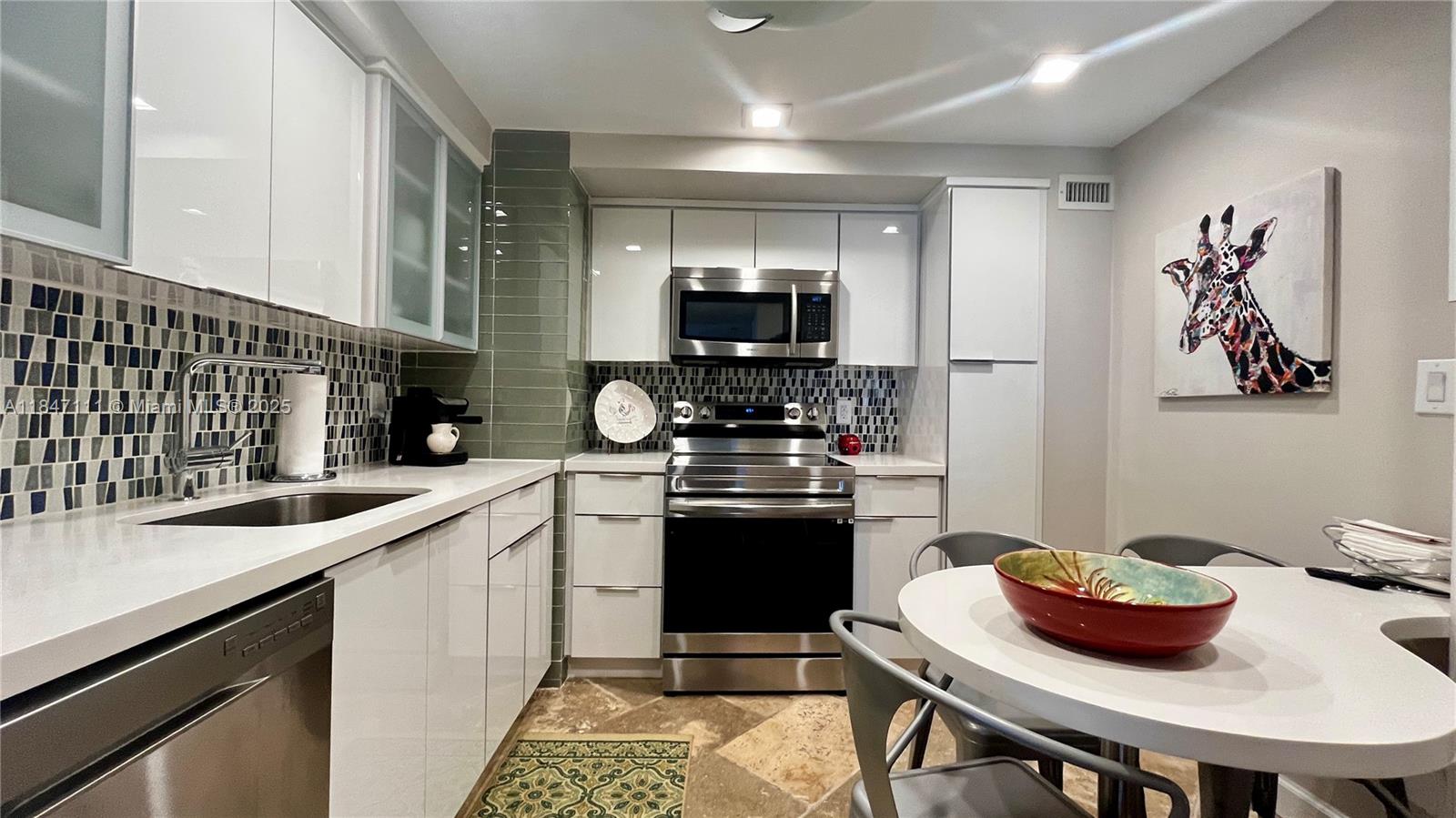 FOUR WINDS CONDO - Residential Lease