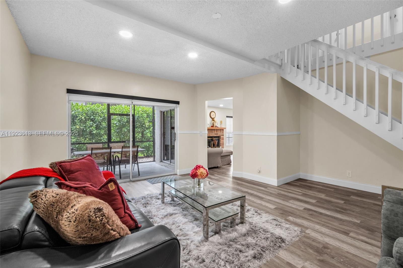 EAGLES NEST TOWNHOMES CON - Residential