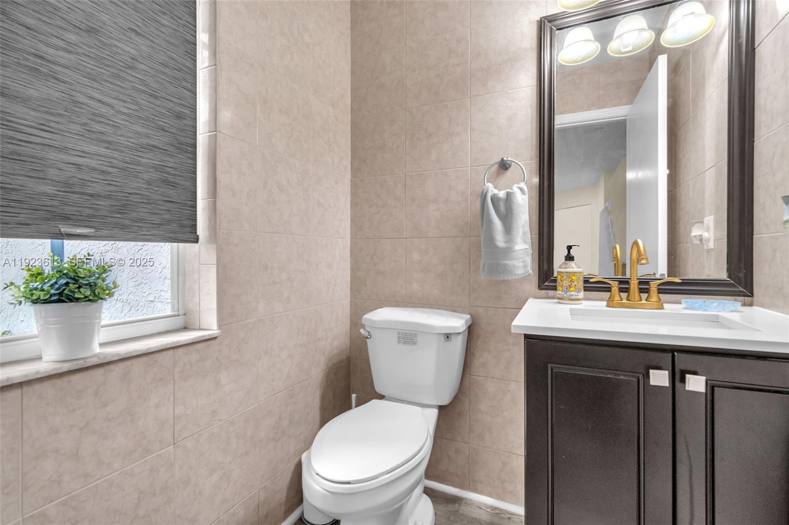 EAGLES NEST TOWNHOMES CON - Residential