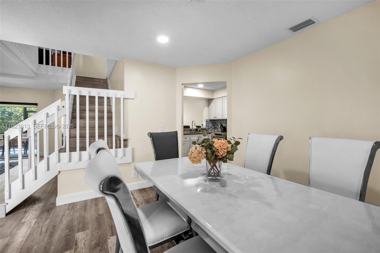 EAGLES NEST TOWNHOMES CON - Residential