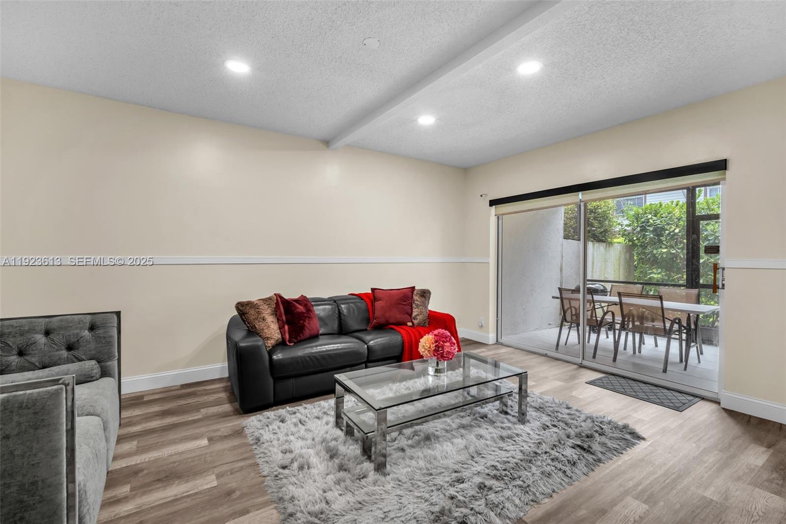 EAGLES NEST TOWNHOMES CON - Residential