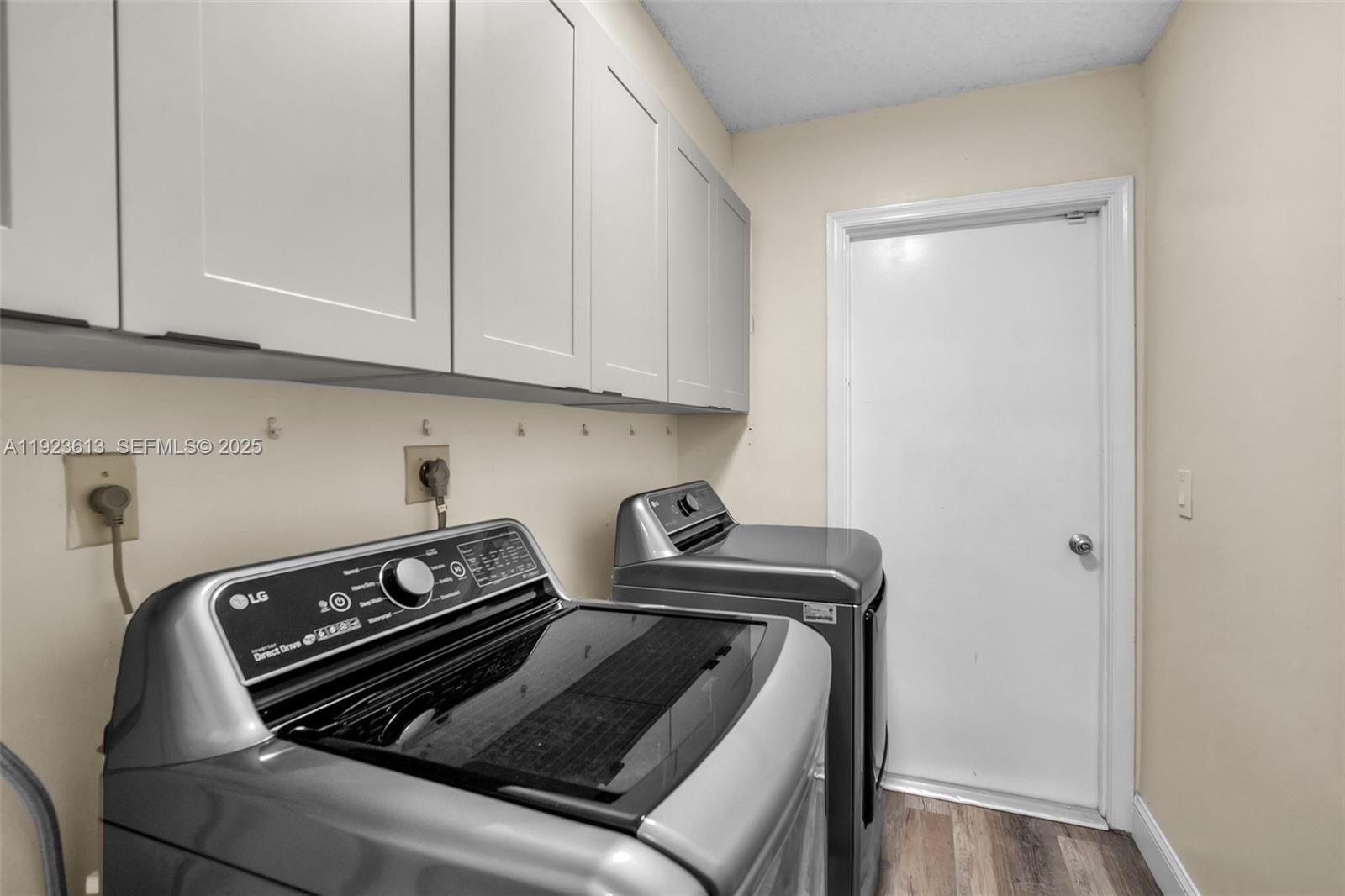 EAGLES NEST TOWNHOMES CON - Residential