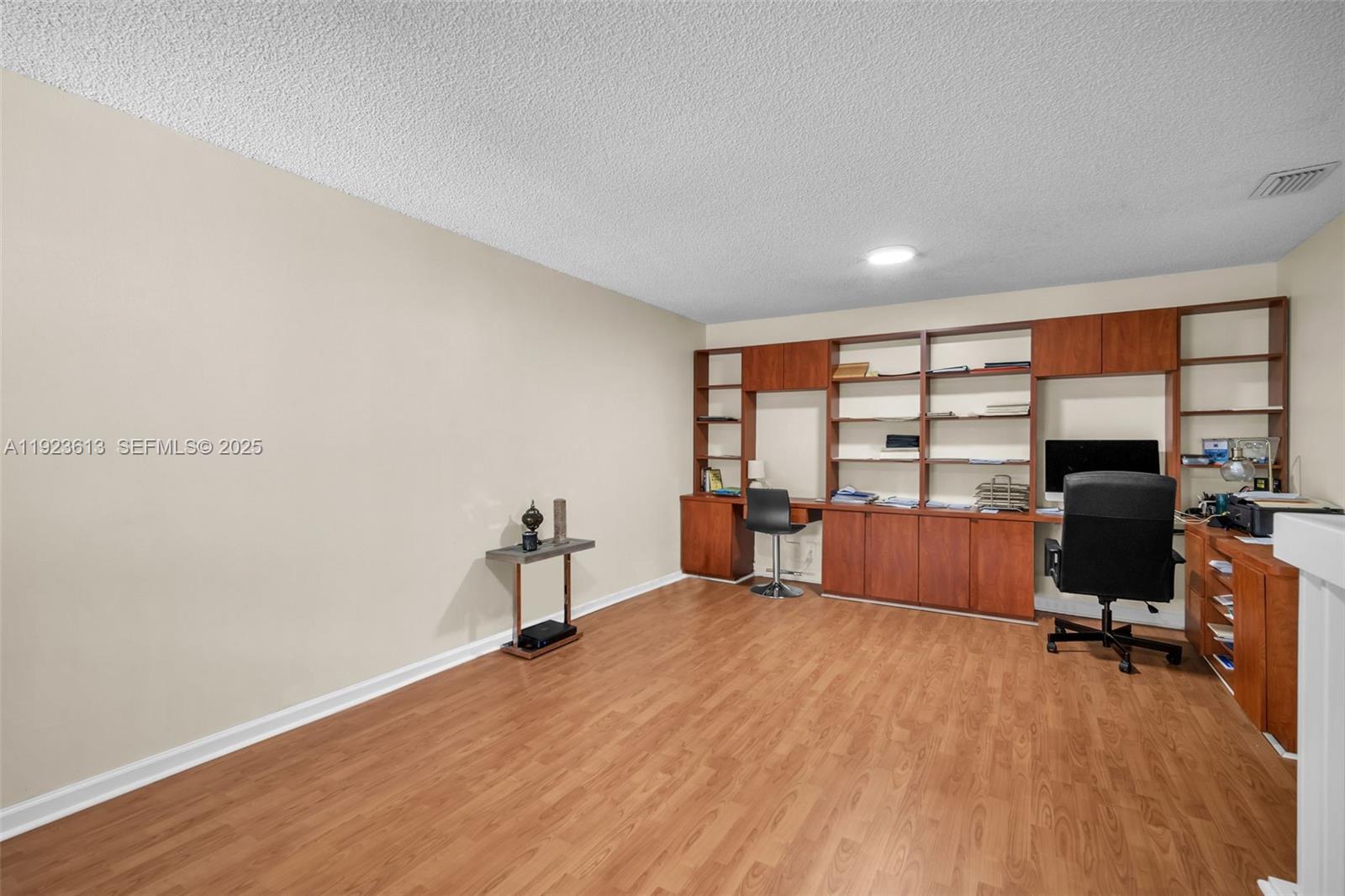 EAGLES NEST TOWNHOMES CON - Residential