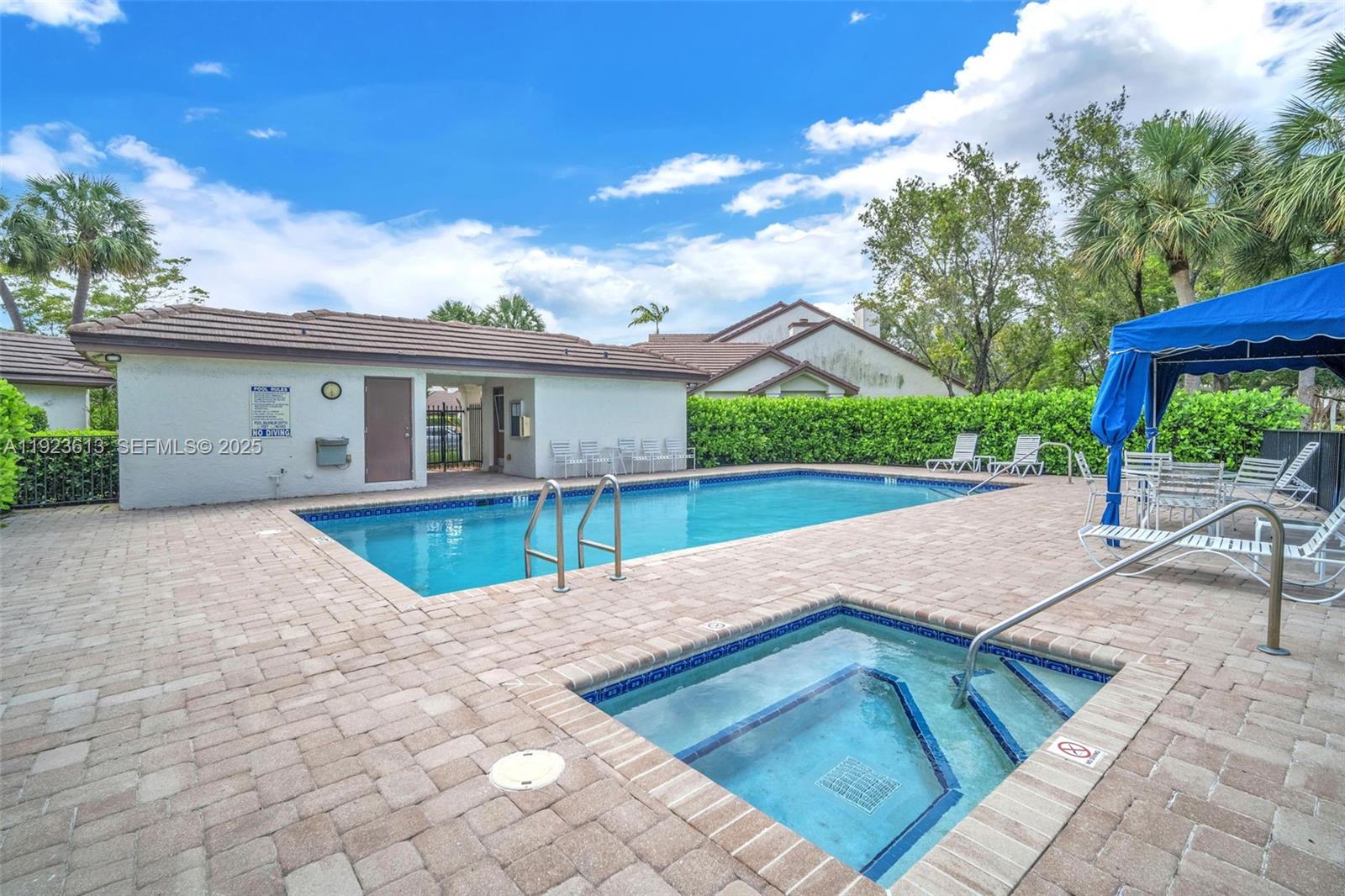 EAGLES NEST TOWNHOMES CON - Residential