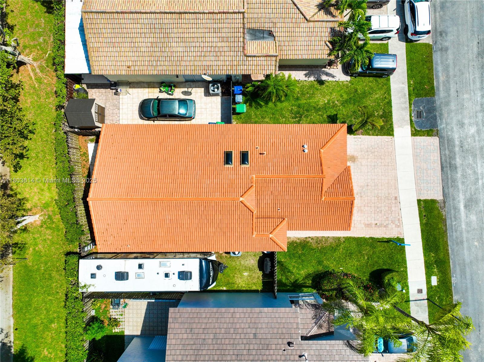 OAK CREEK - Residential