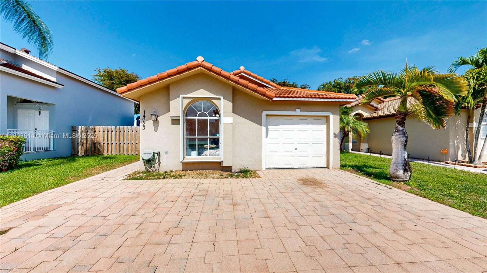 OAK CREEK - Residential