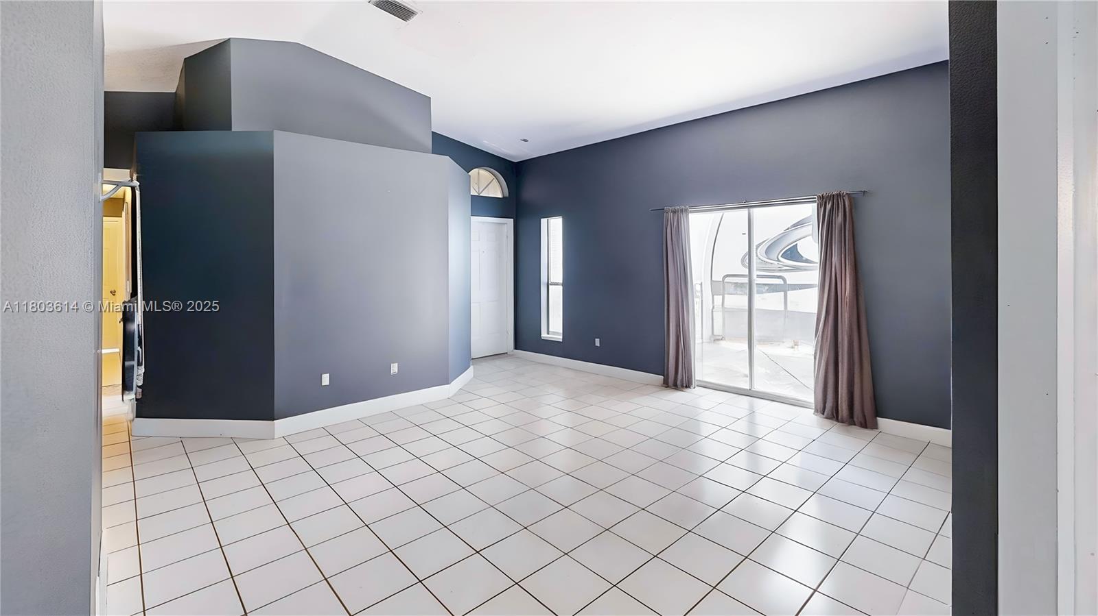 OAK CREEK - Residential