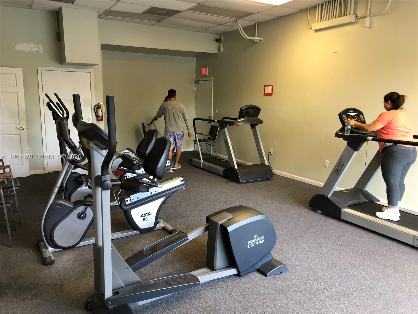 WILSHIRE CONDO - Residential