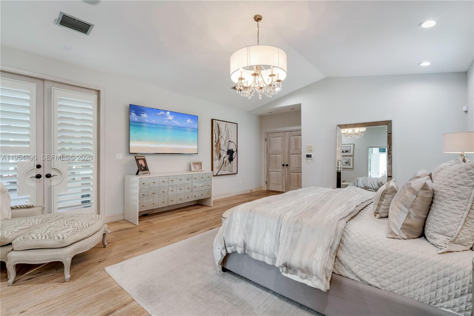 PINE NEEDLE MANORS 1ST AD - Residential