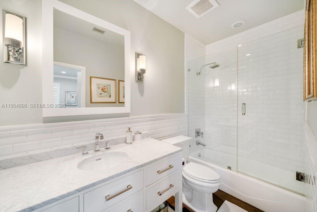 PINE NEEDLE MANORS 1ST AD - Residential