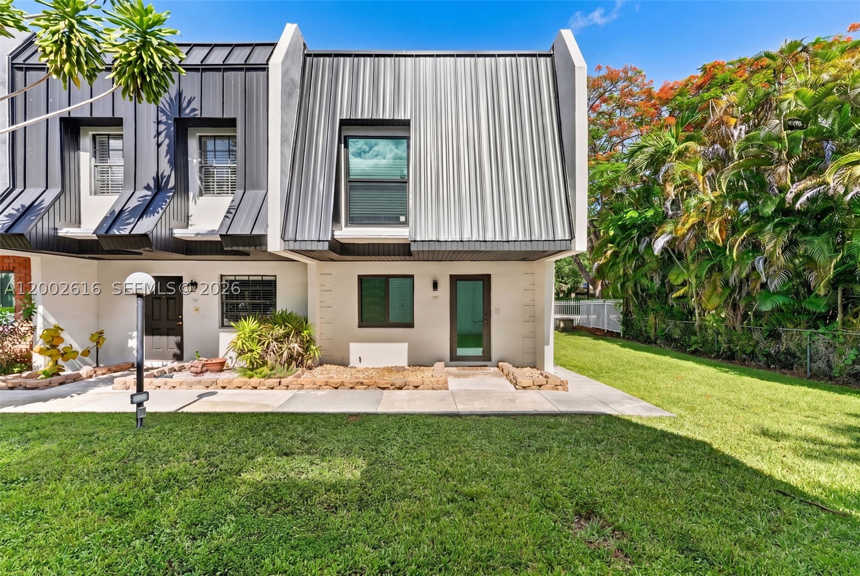 5555 Ludlam Rd 23