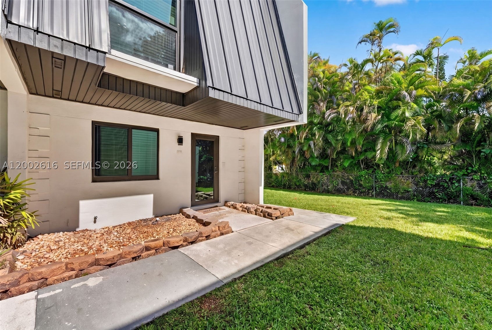 5555 Ludlam Rd 23