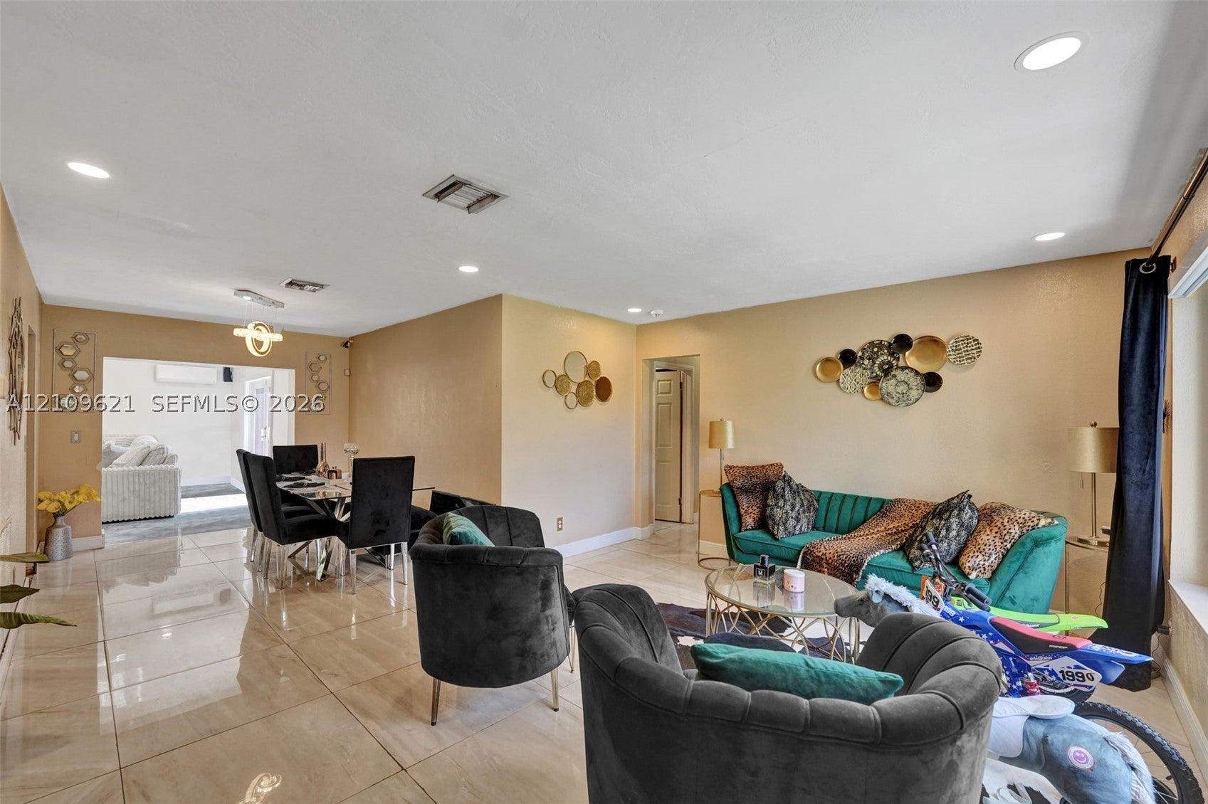 231 SW 64th Way