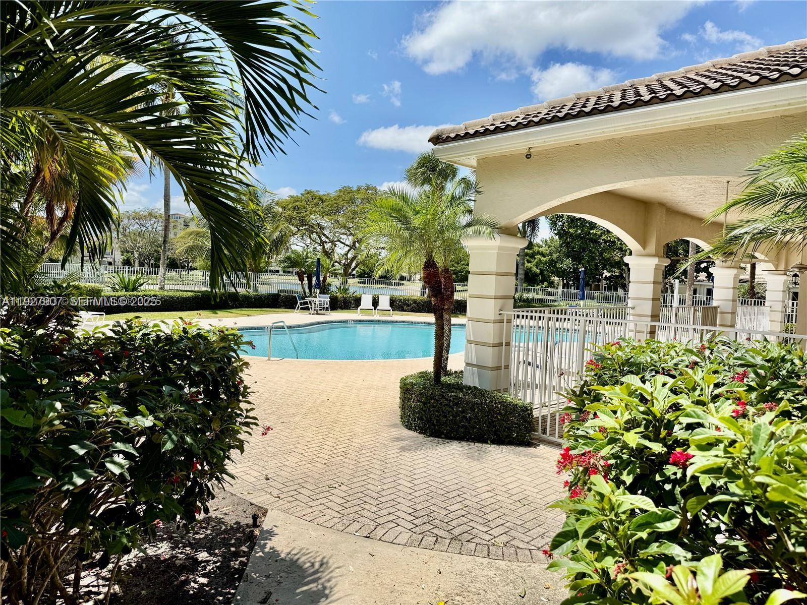 PALMBROOKE TOWNHOMES - Residential Lease