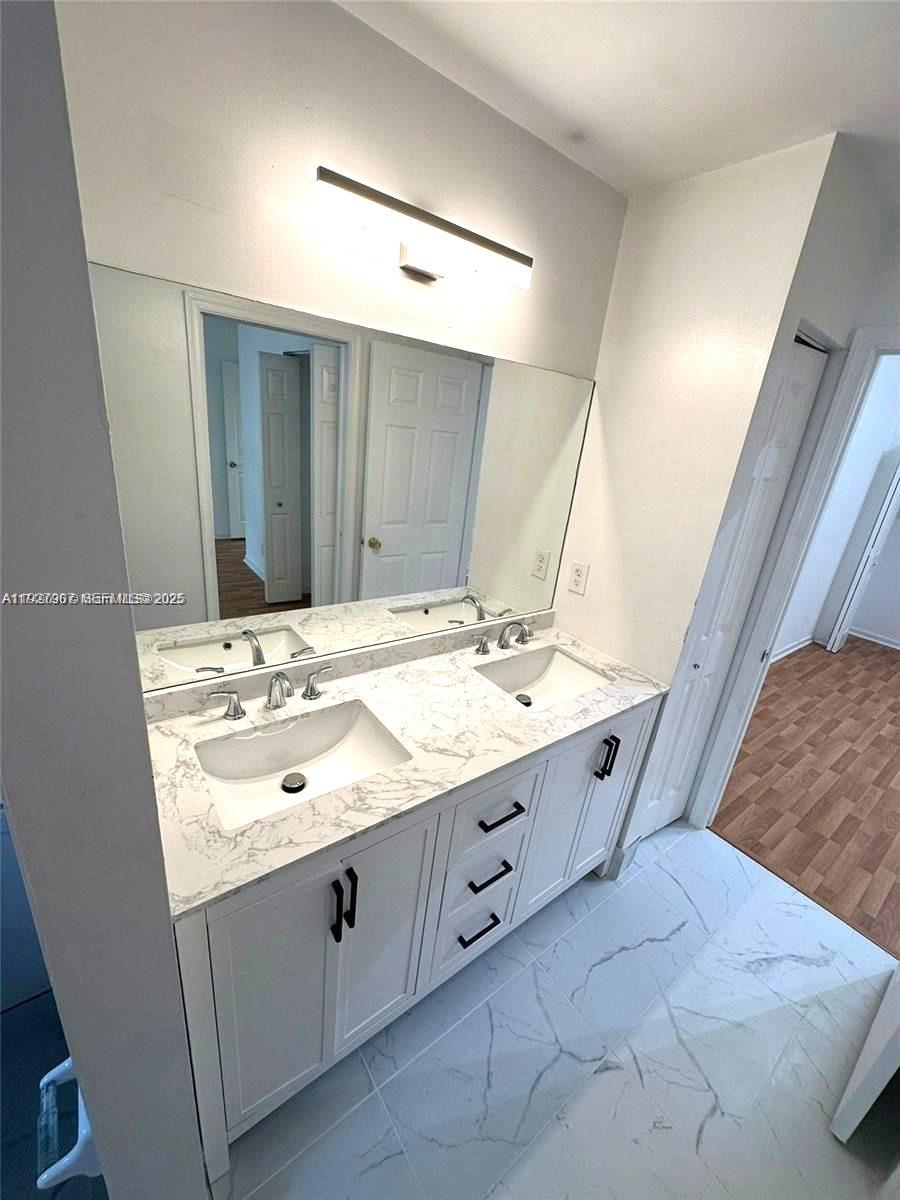 PALMBROOKE TOWNHOMES - Residential Lease