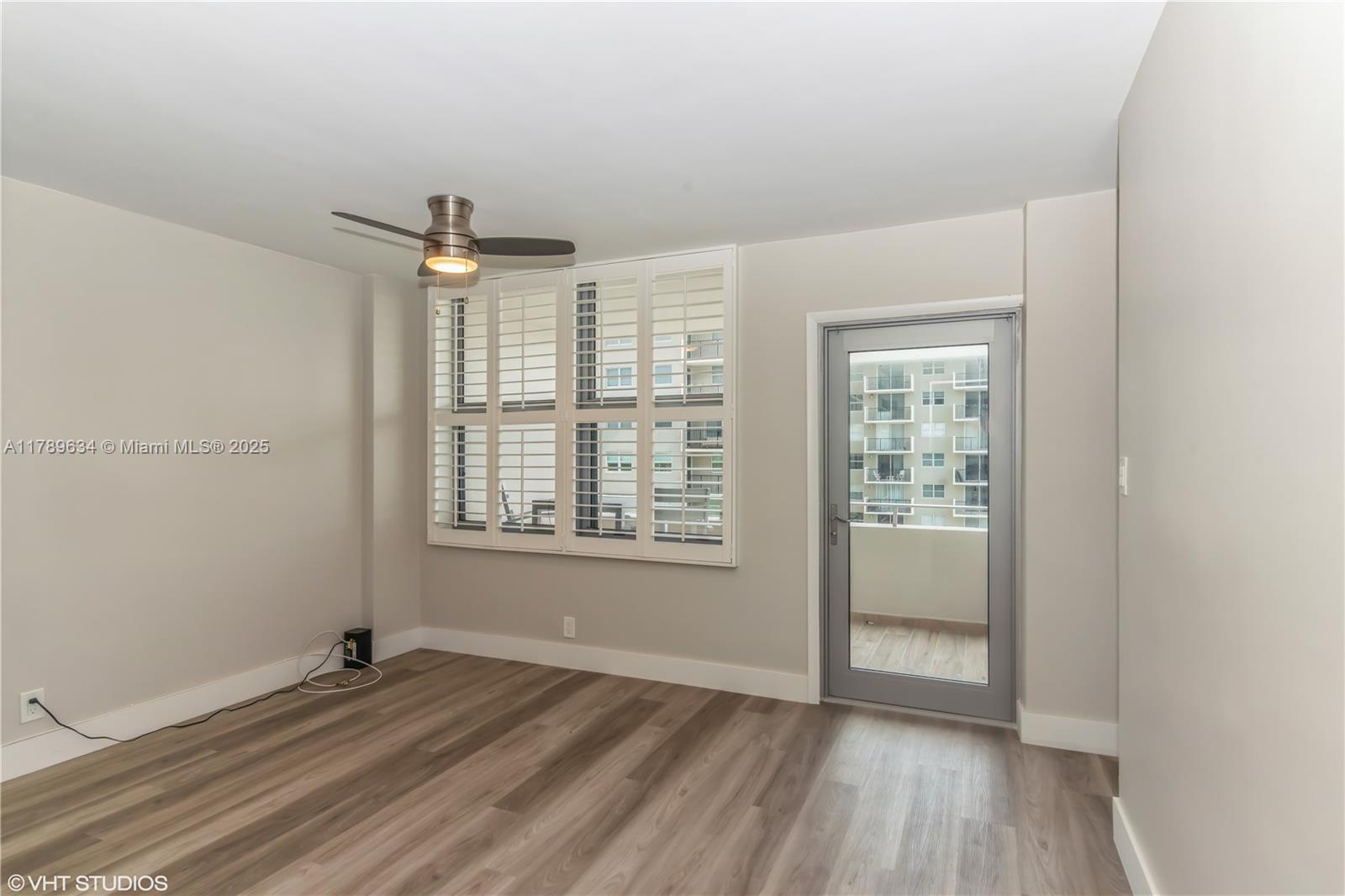 9225 Collins Ave 907