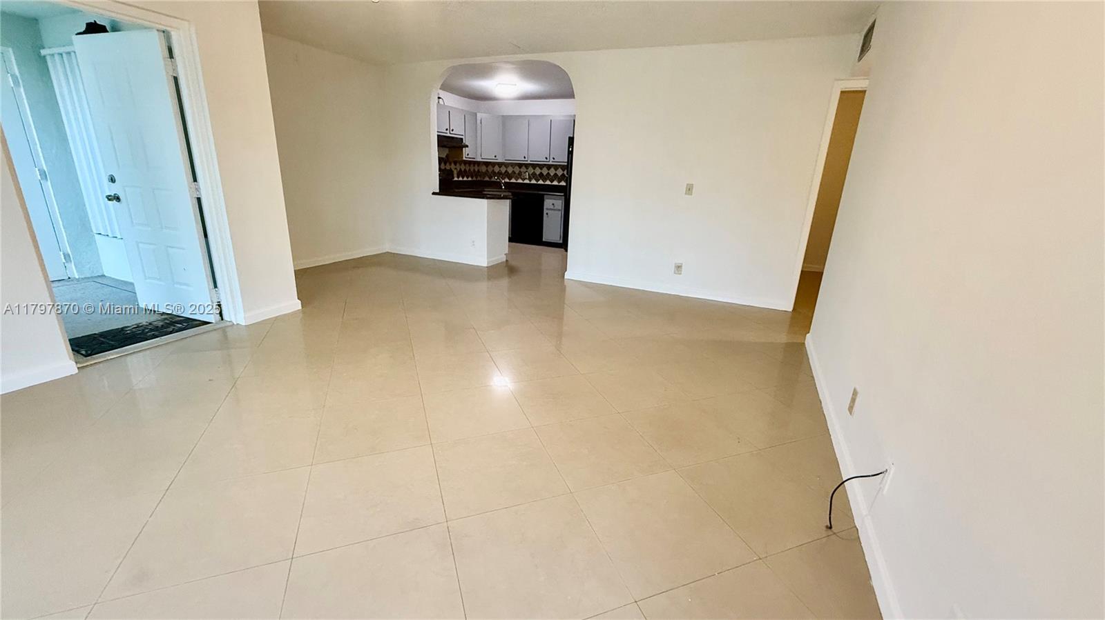 PALM CLUB WEST VILLAGE 1 - Residential