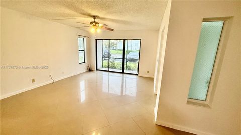 Photo of 3664 Alder Dr #B1, West Palm Beach, FL 33417 (MLS # A11797870) Photo of 3664 Alder Dr #B1, West Palm Beach, FL 33417 (MLS # A11797870)