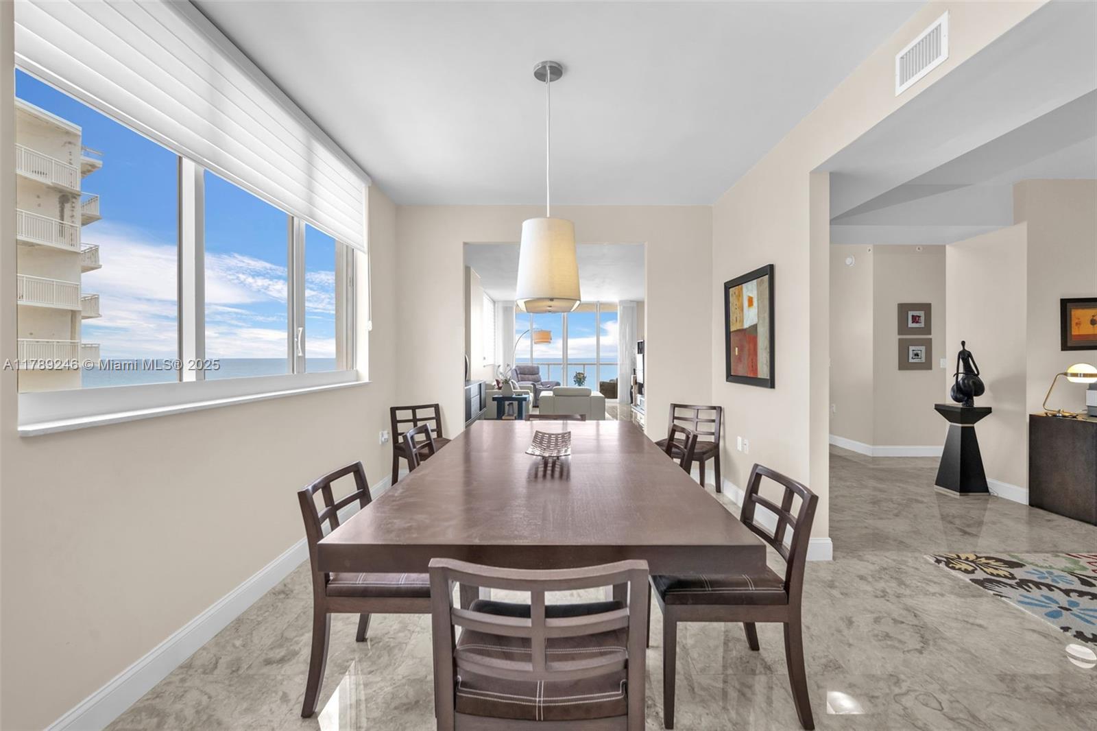 LUNA OCEAN RESIDENCES CON - Residential