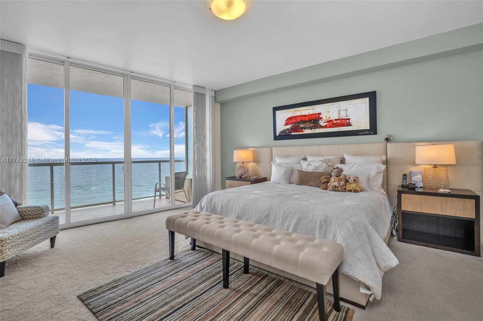 LUNA OCEAN RESIDENCES CON - Residential