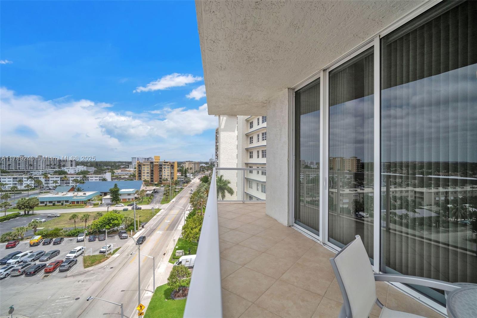 LUNA OCEAN RESIDENCES CON - Residential