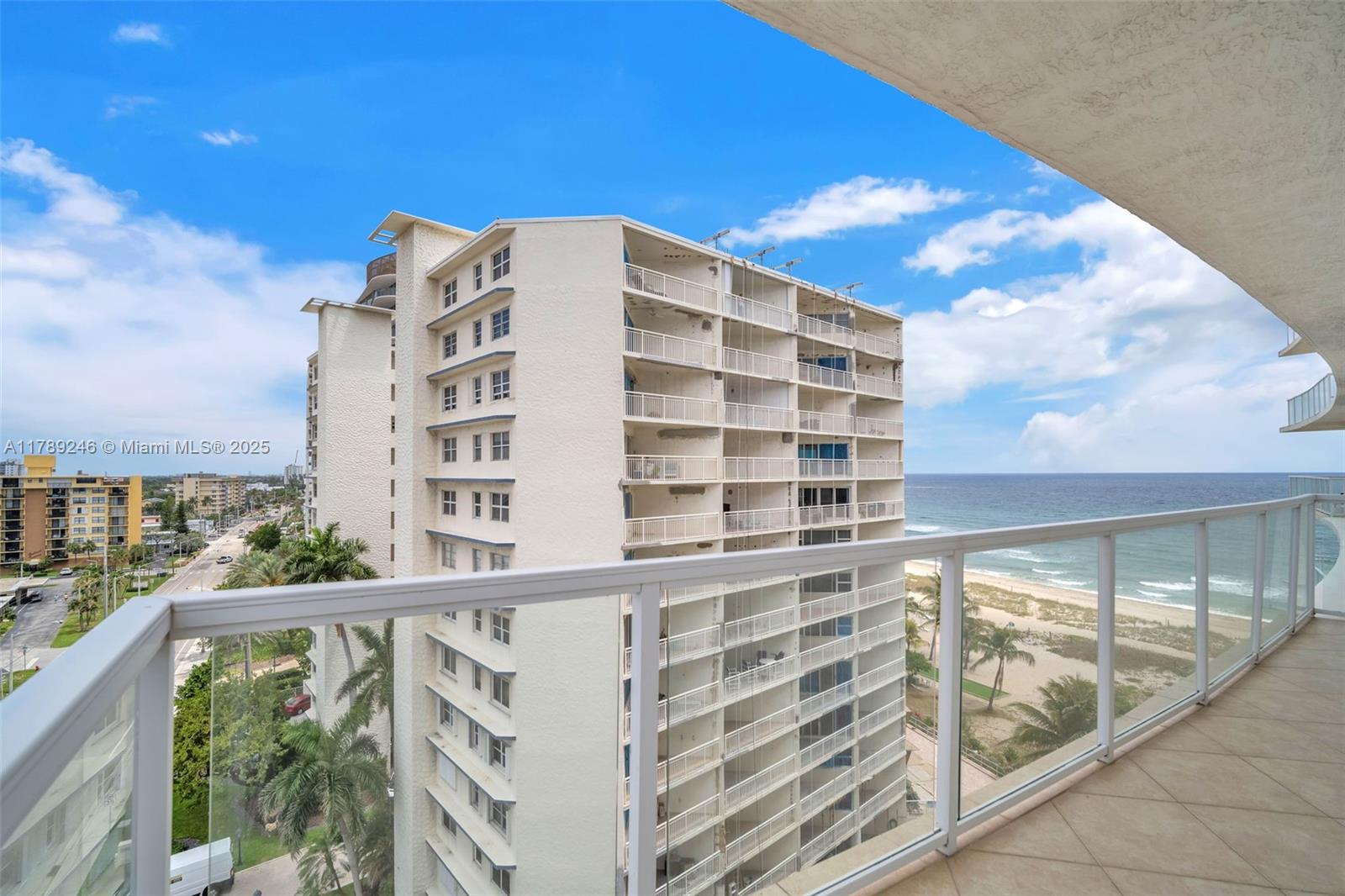 LUNA OCEAN RESIDENCES CON - Residential