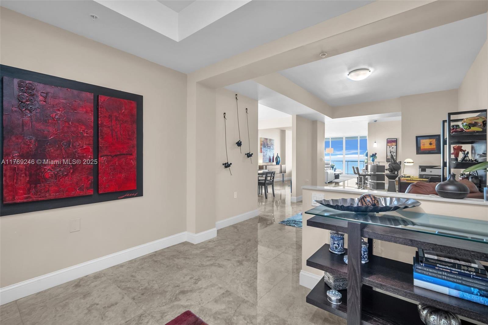 LUNA OCEAN RESIDENCES CON - Residential