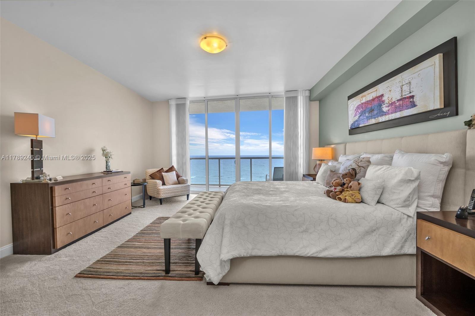 LUNA OCEAN RESIDENCES CON - Residential