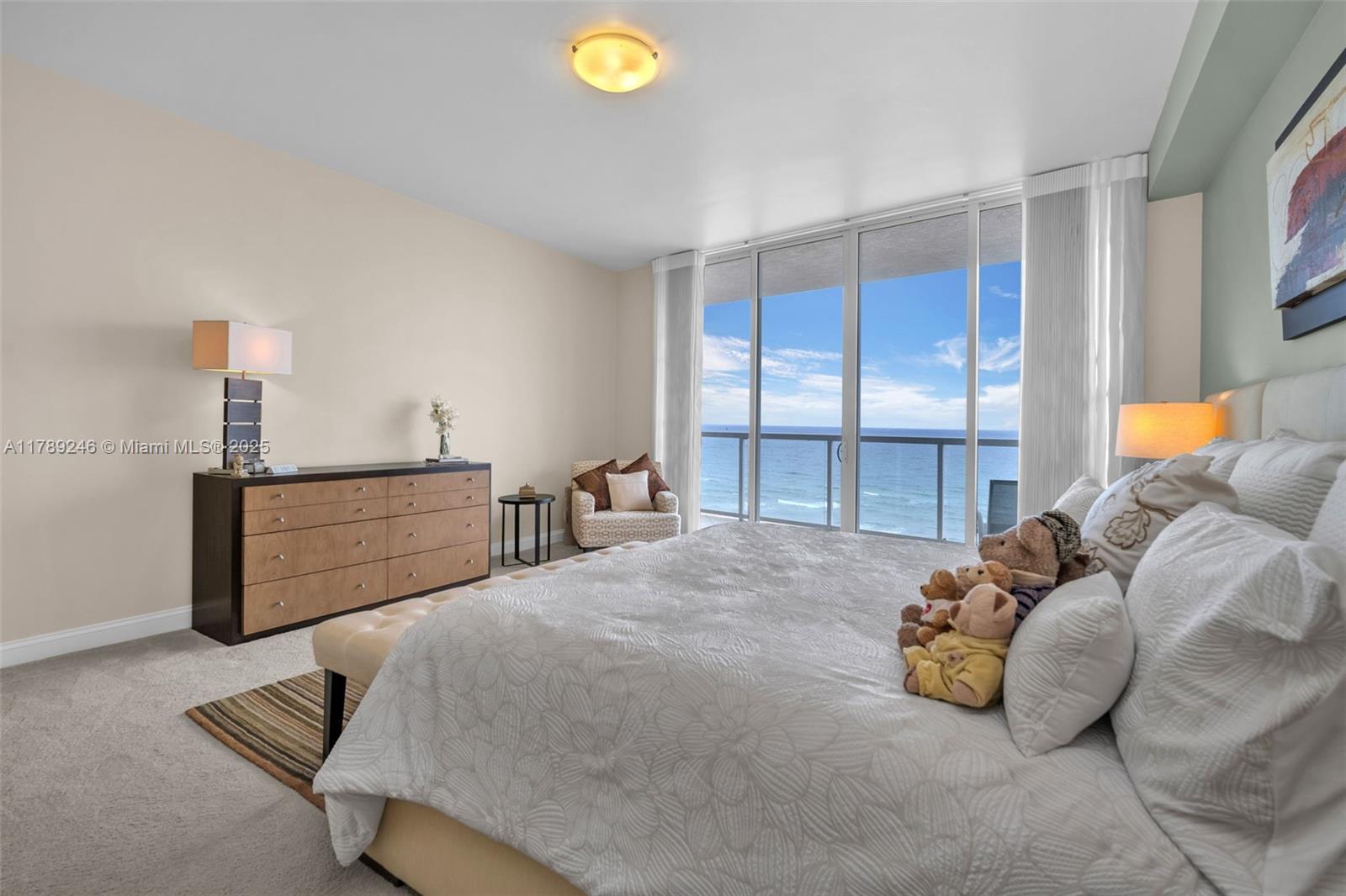 LUNA OCEAN RESIDENCES CON - Residential