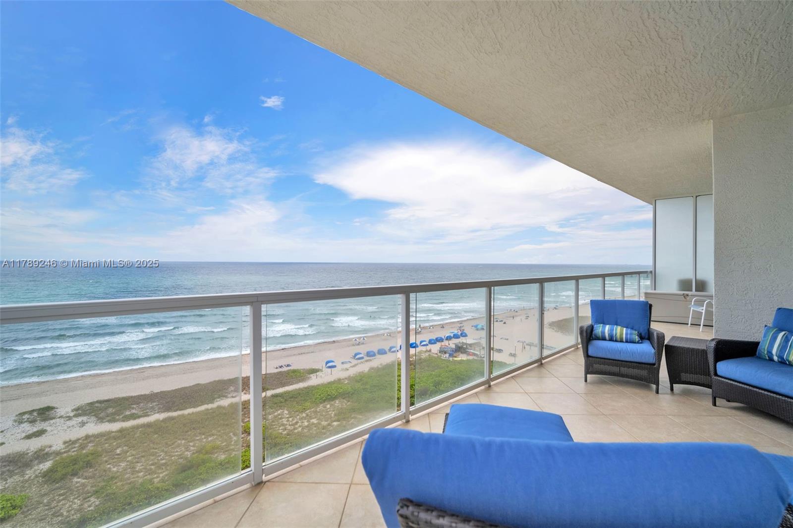 LUNA OCEAN RESIDENCES CON - Residential