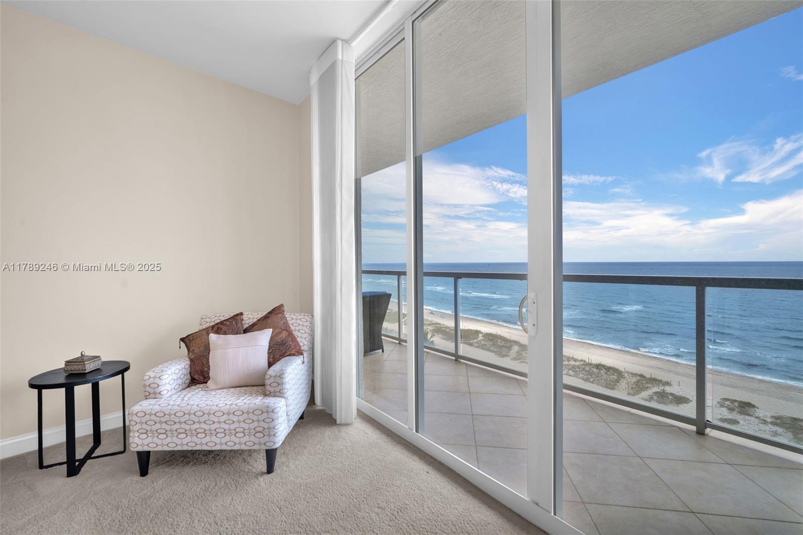 LUNA OCEAN RESIDENCES CON - Residential