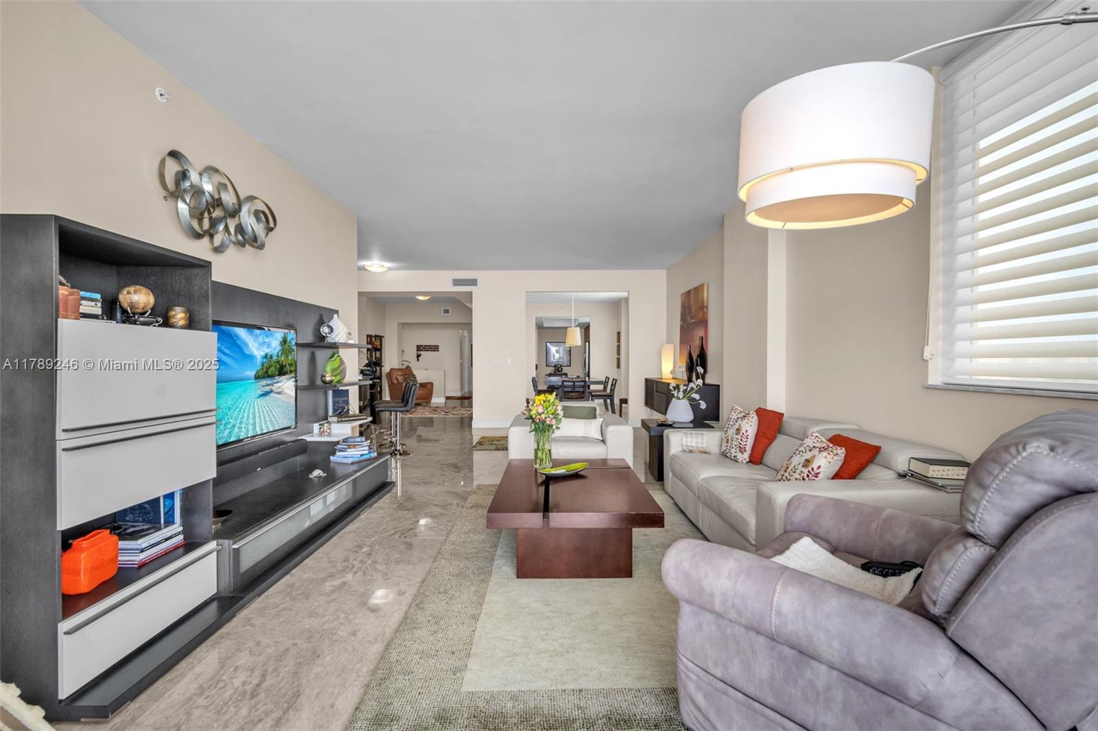 LUNA OCEAN RESIDENCES CON - Residential