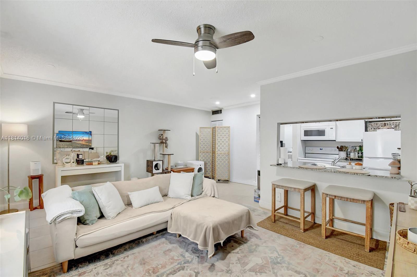 Property for Sale at 1470 N Dixie Hwy 31, Fort Lauderdale, Broward County, Florida - Bedrooms: 1 
Bathrooms: 1  - $185,000