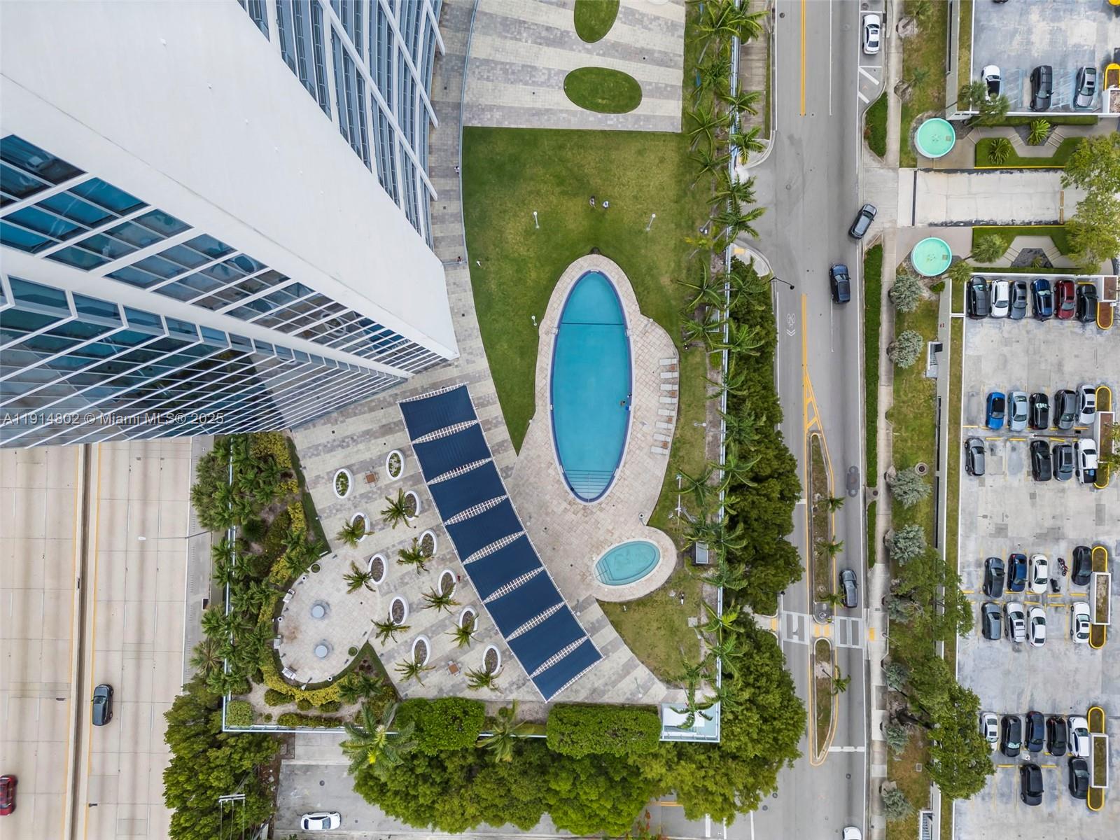 BLUE CONDO - Residential