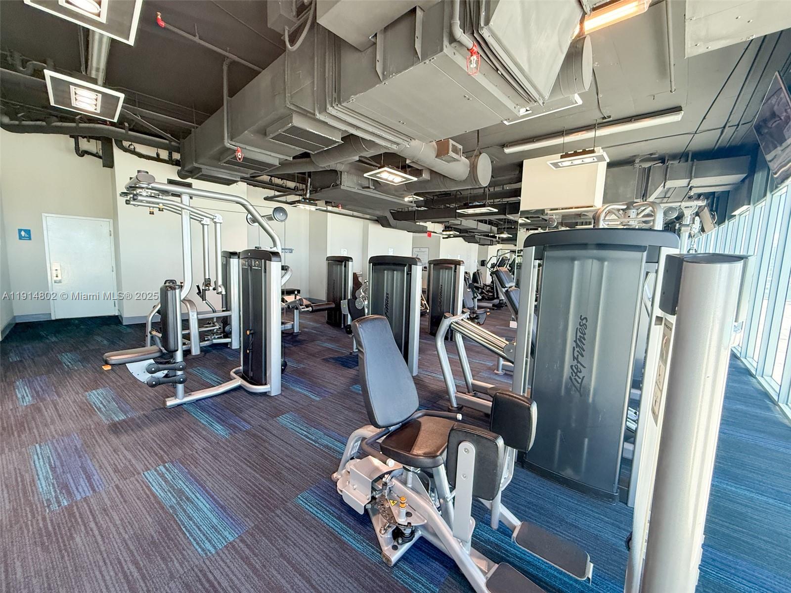 BLUE CONDO - Residential