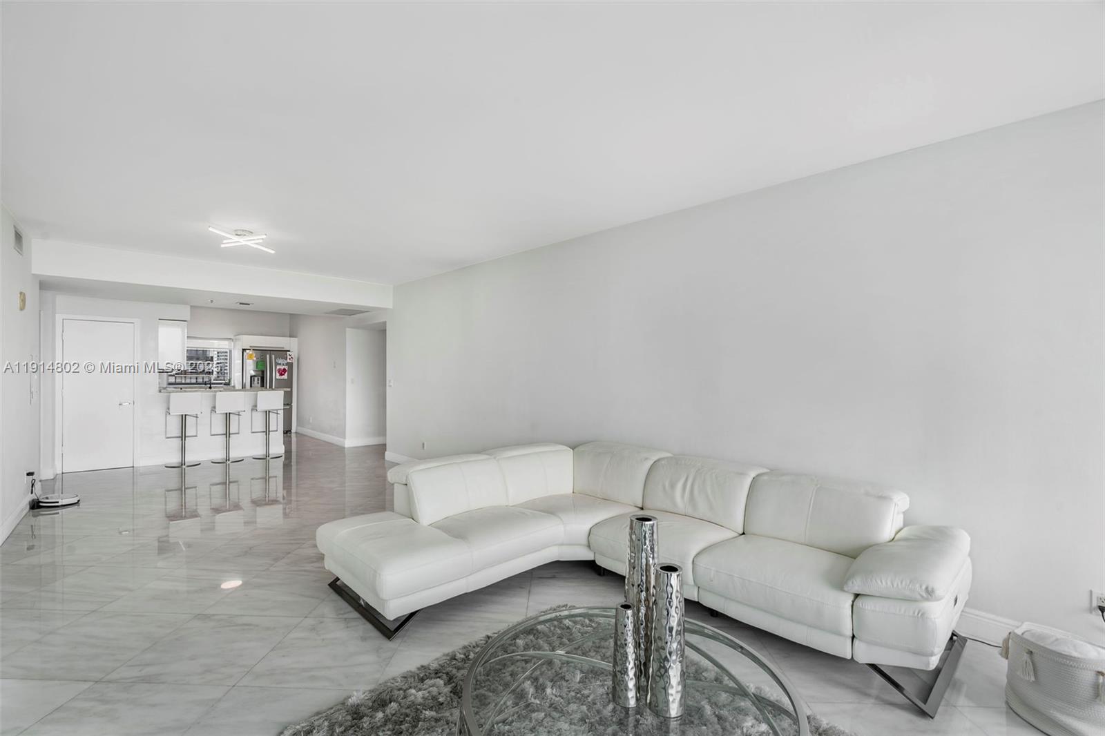 BLUE CONDO - Residential