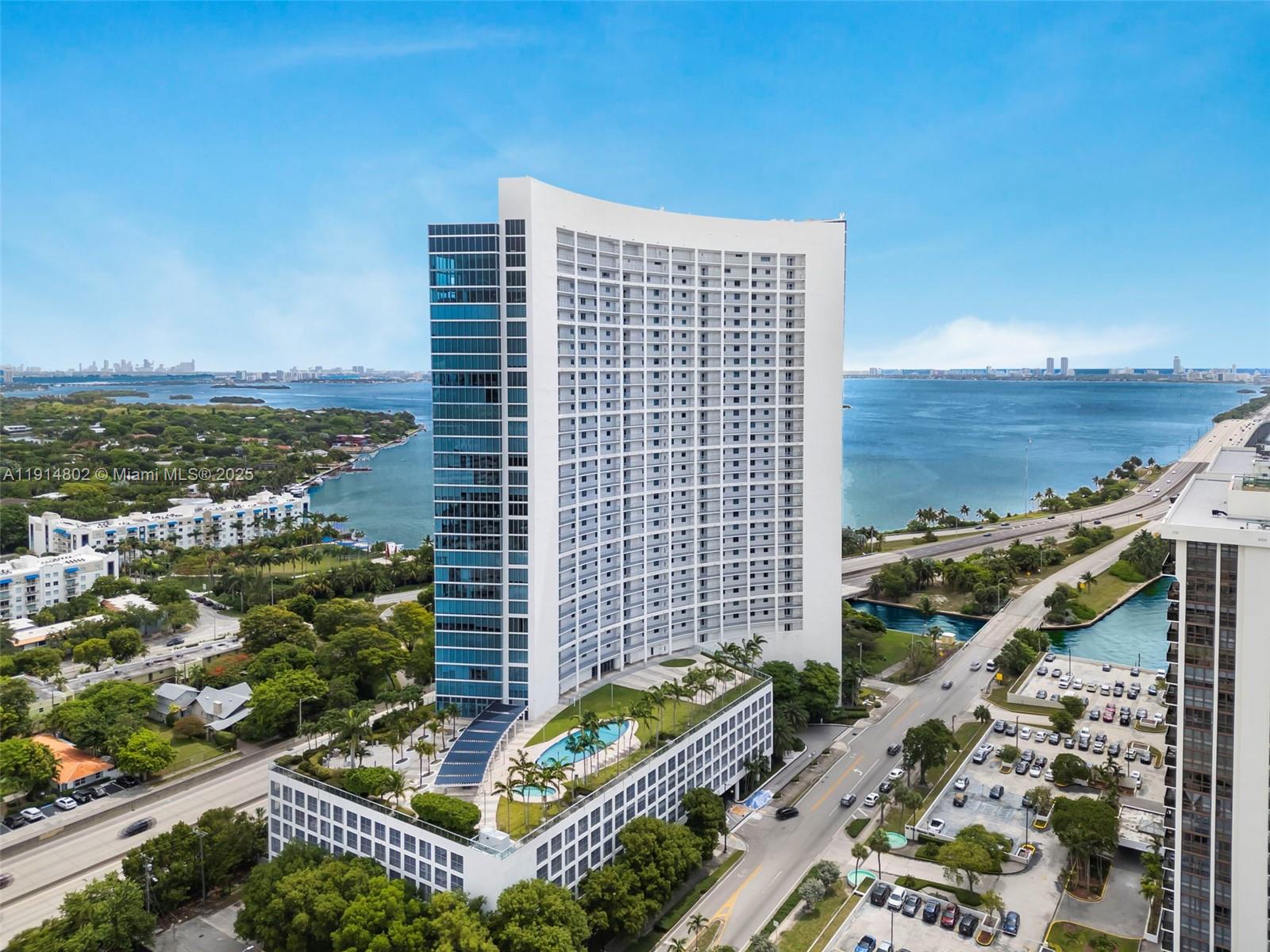 BLUE CONDO - Residential