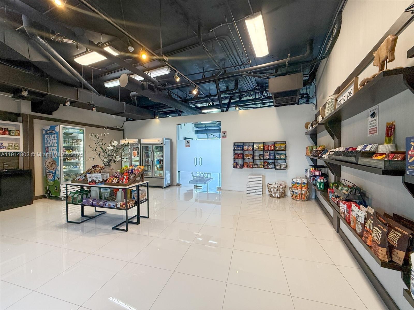 BLUE CONDO - Residential