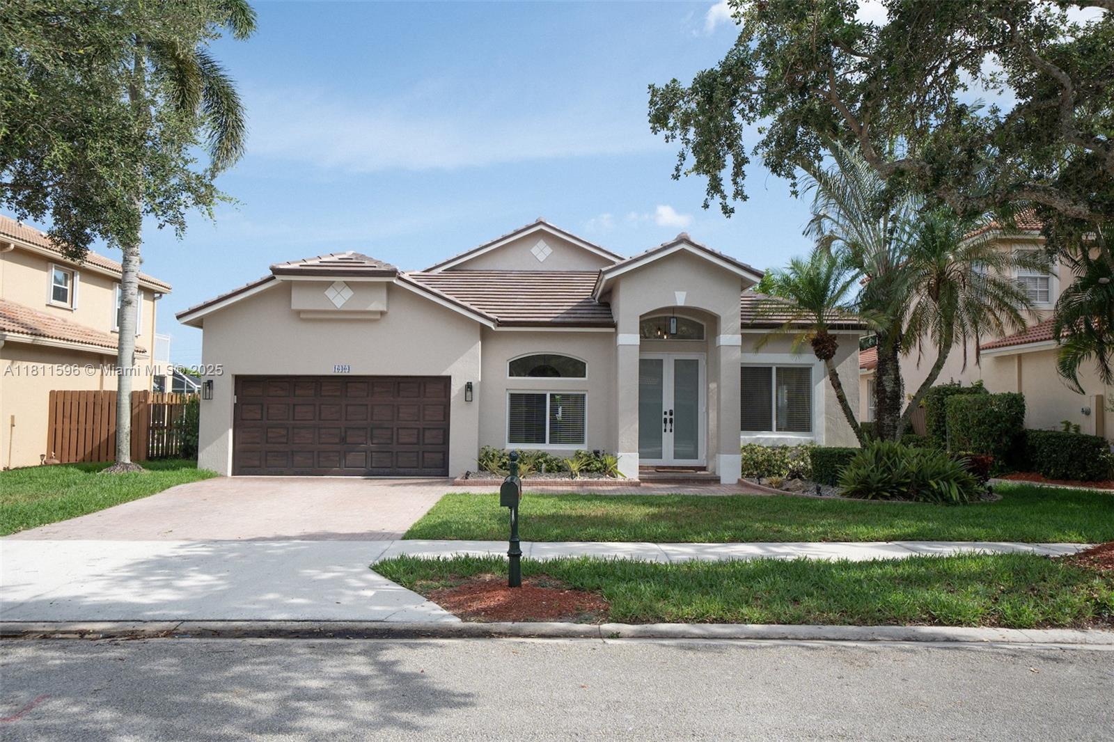 Property for Sale at 16404 Diamond Place, Weston, Broward County, Florida - Bedrooms: 4 
Bathrooms: 2  - $939,999