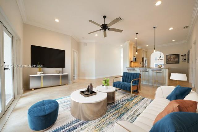 SAPPHIRE POINTE - DIAMOND - Residential