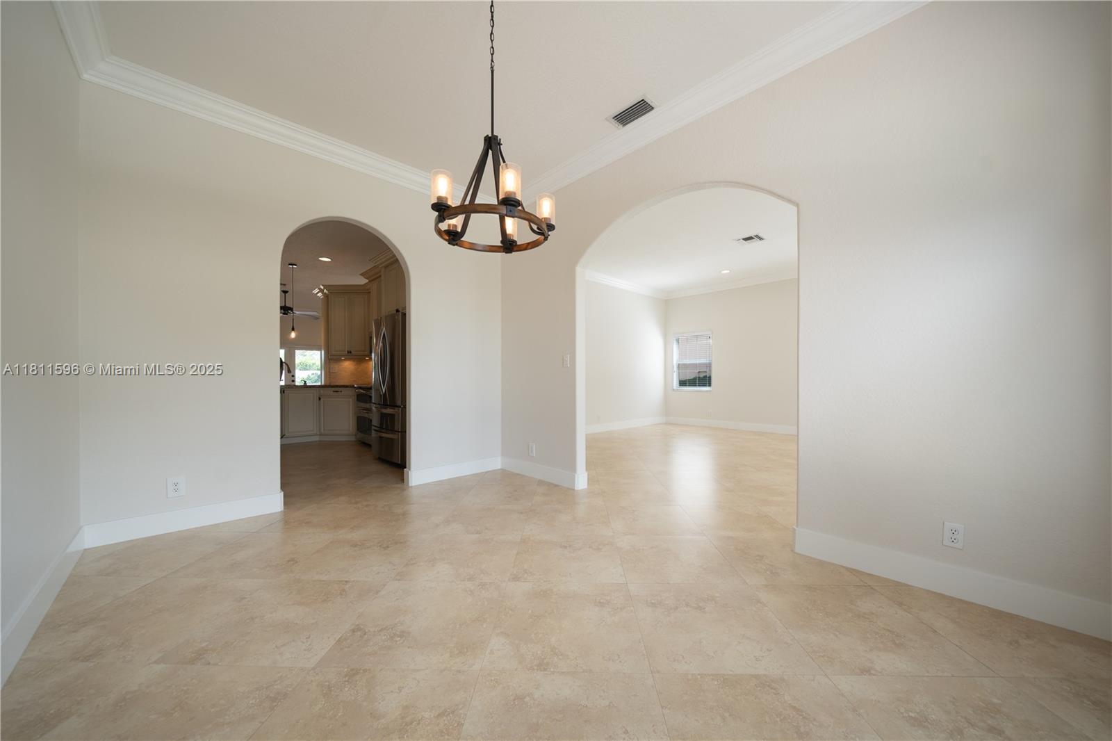 SAPPHIRE POINTE - DIAMOND - Residential