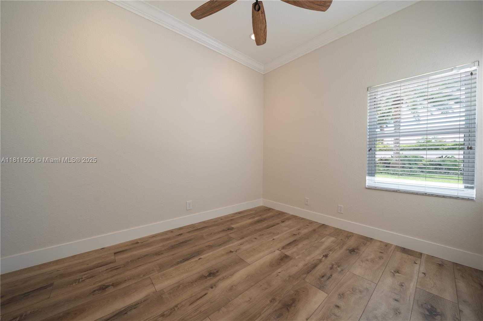 SAPPHIRE POINTE - DIAMOND - Residential
