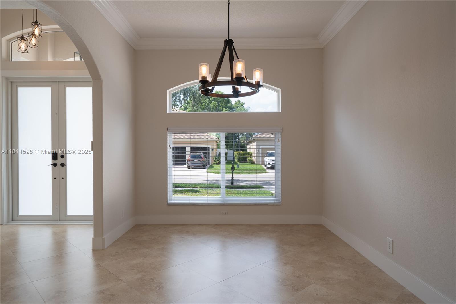 SAPPHIRE POINTE - DIAMOND - Residential