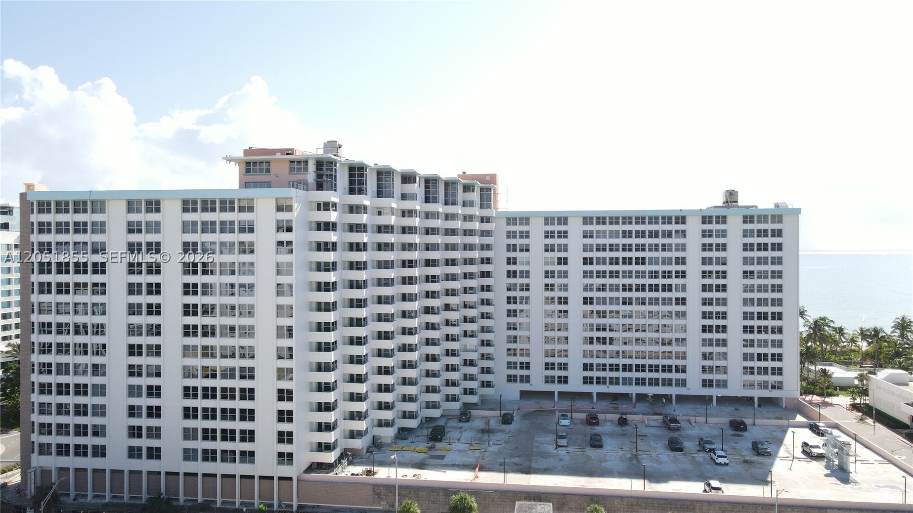 2899 Collins Ave 1734