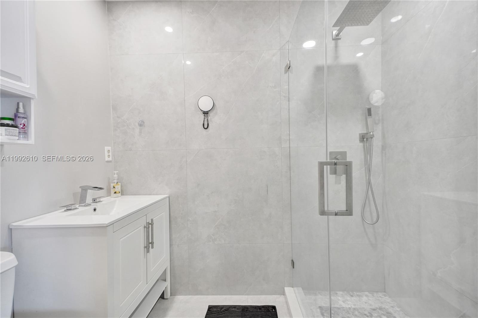 WOODLAKE ISLES - Residential